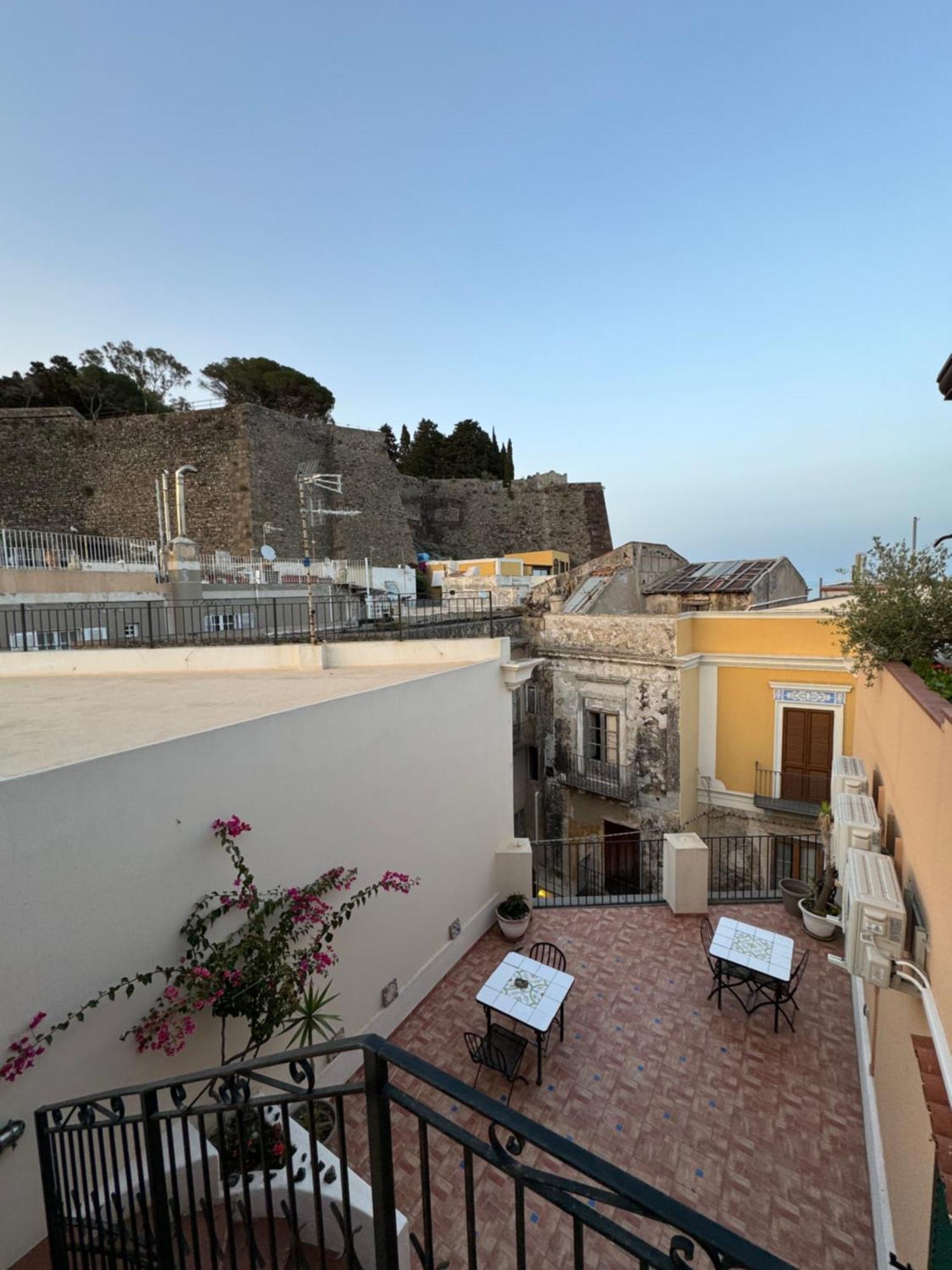 Enzoilnegro Home Lipari  Extérieur photo