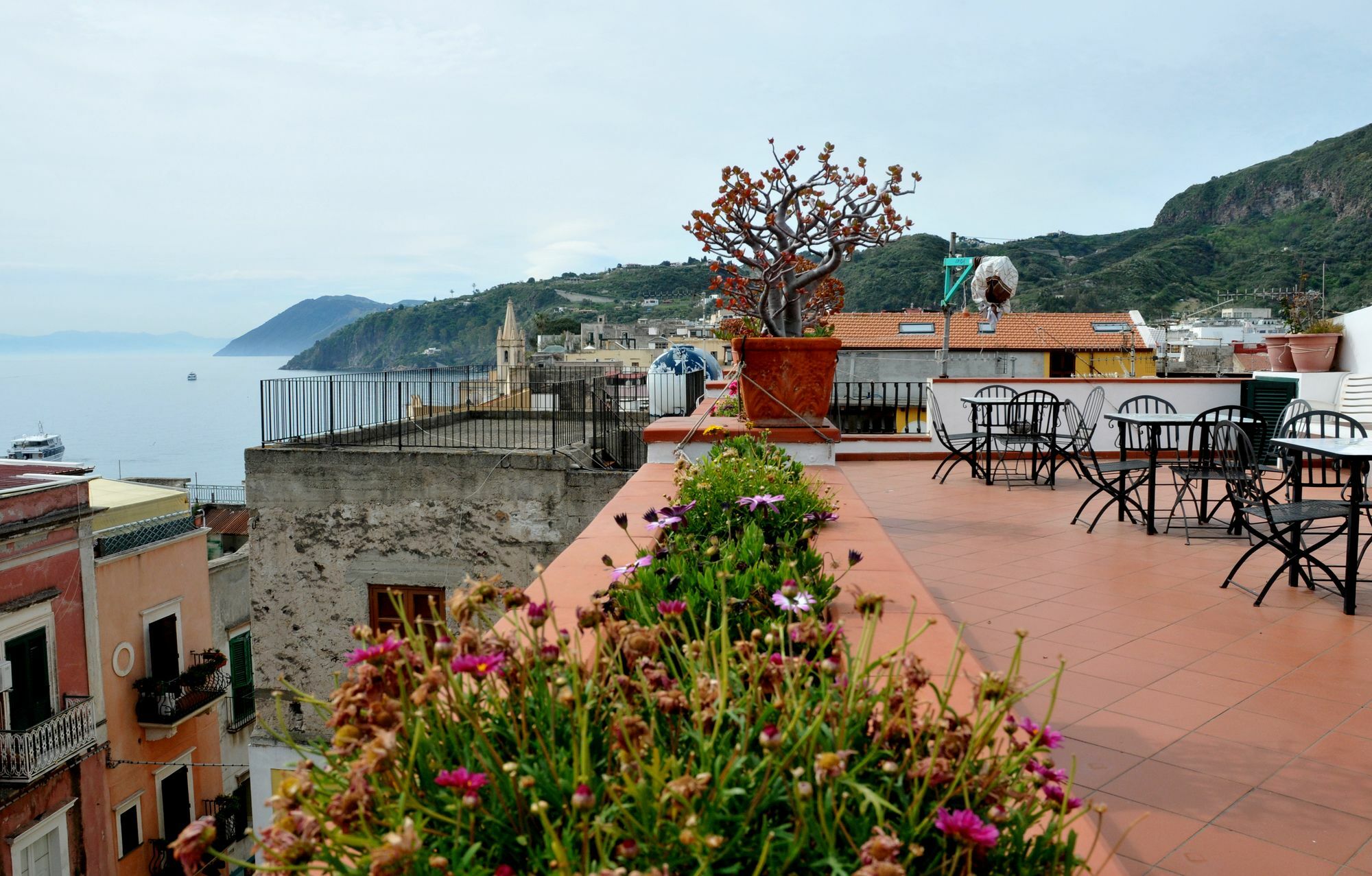 Enzoilnegro Home Lipari  Extérieur photo